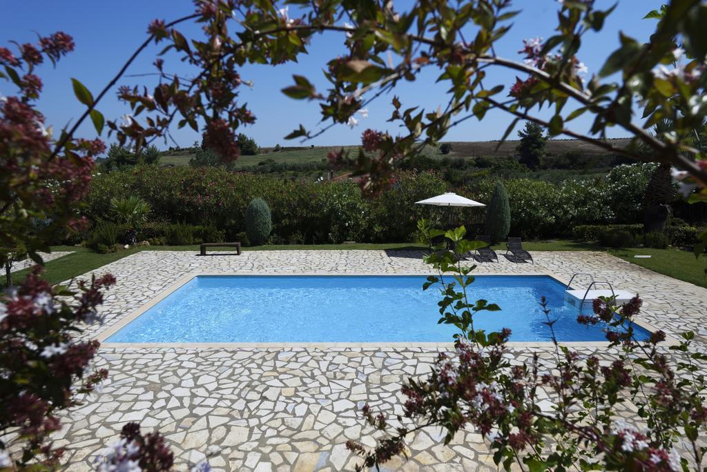 Beautiful Sani Villa Kültér fotó