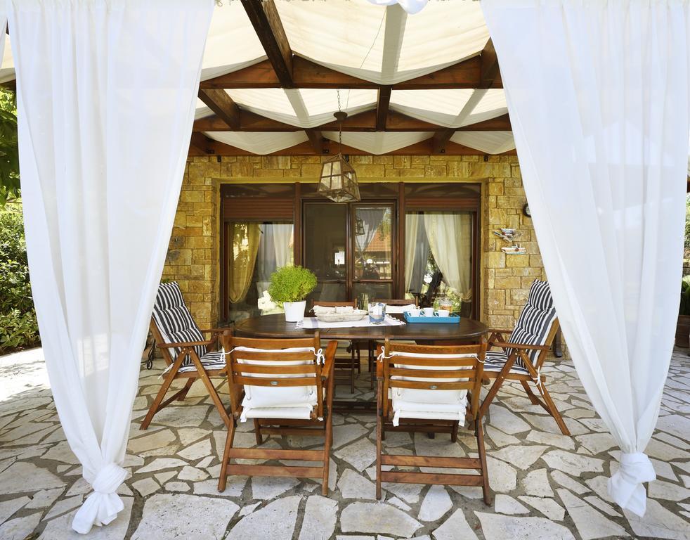 Beautiful Sani Villa Kültér fotó
